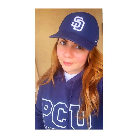 mae_maclaughlin